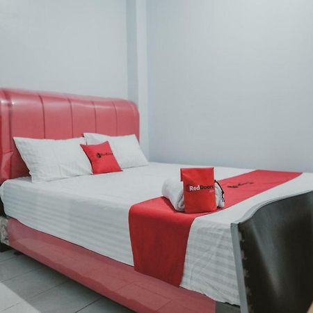 Reddoorz @ Jalan Pemuda Medan Hotel Екстериор снимка